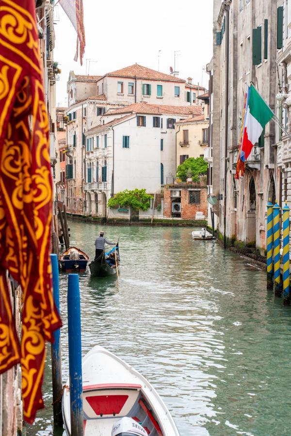 Casa Manina Sul Ponte - Your Private Canal View Venedig Eksteriør billede