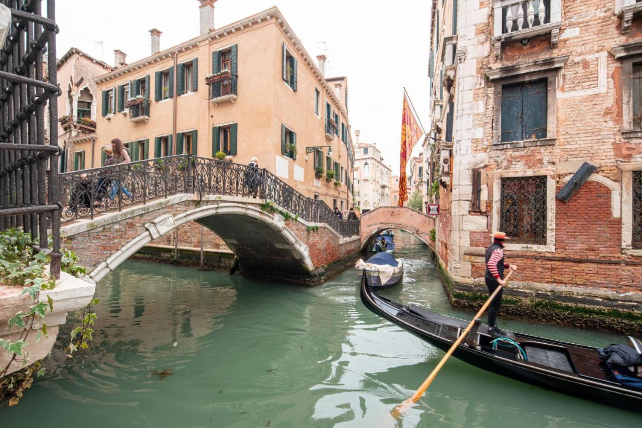 Casa Manina Sul Ponte - Your Private Canal View Venedig Eksteriør billede