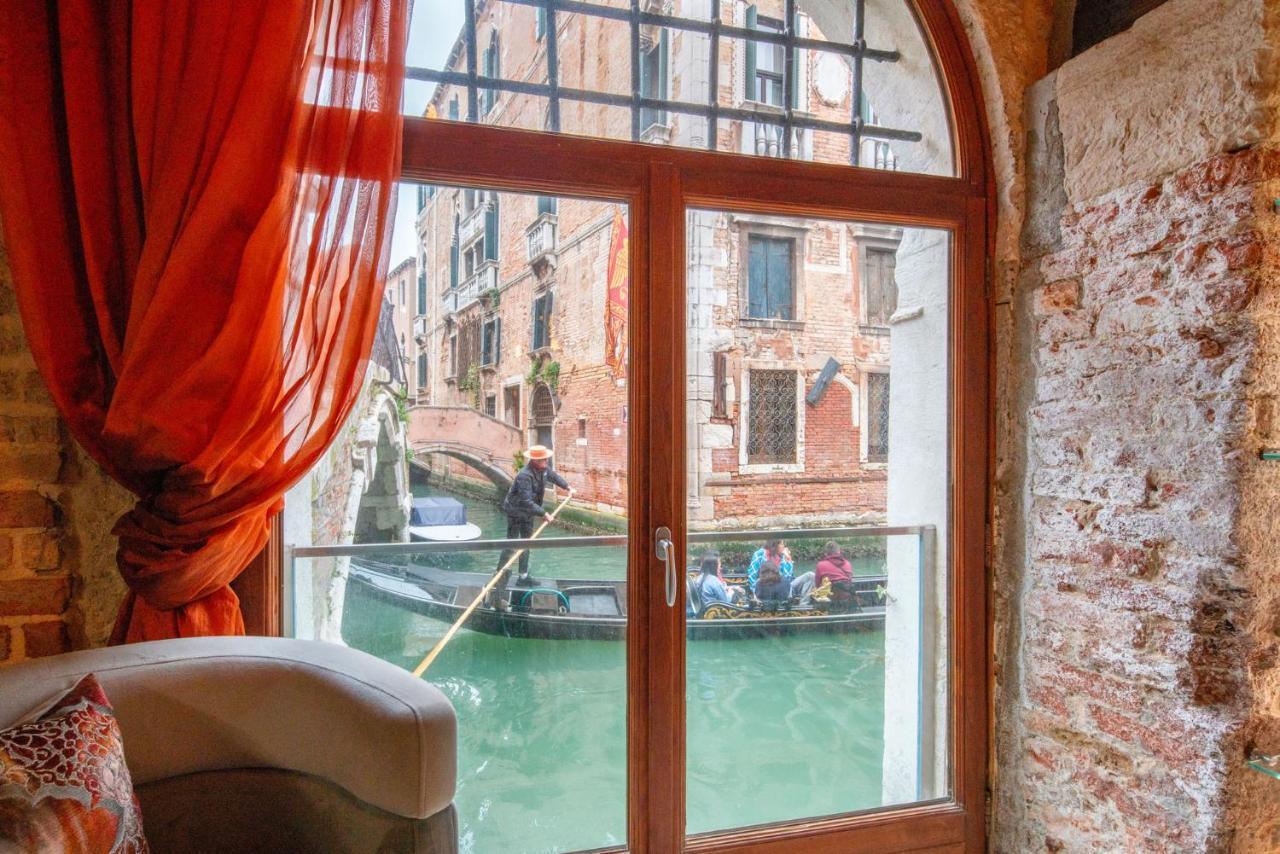 Casa Manina Sul Ponte - Your Private Canal View Venedig Eksteriør billede