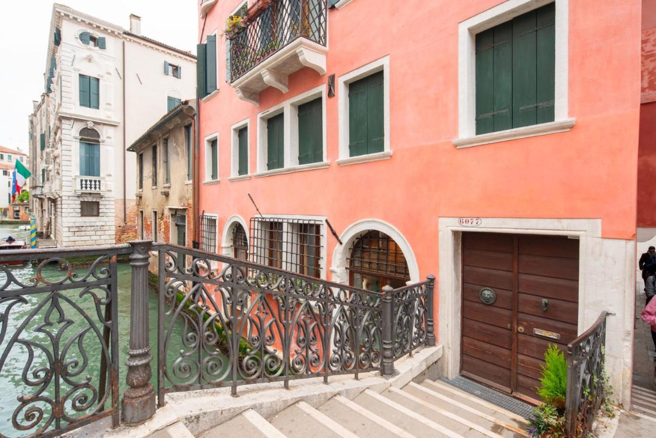 Casa Manina Sul Ponte - Your Private Canal View Venedig Eksteriør billede