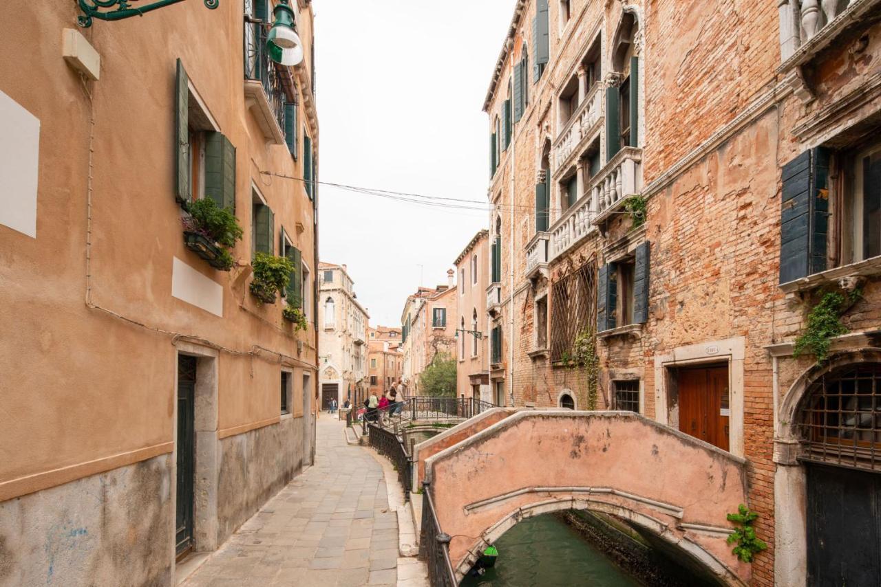 Casa Manina Sul Ponte - Your Private Canal View Venedig Eksteriør billede